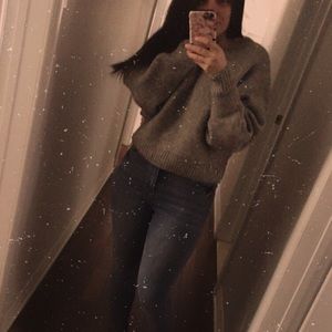 Meet your Posher, Cassandrs